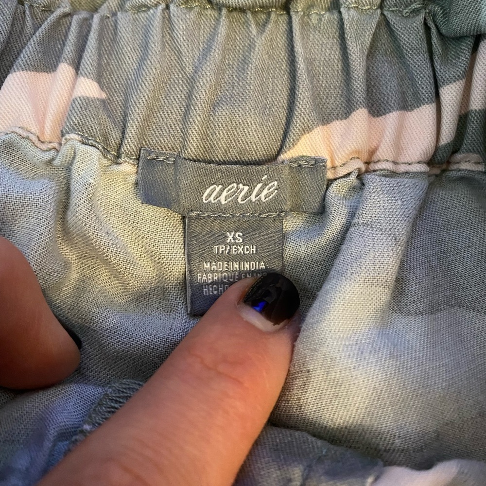 AE Camo Shorts - Picture 3 of 3